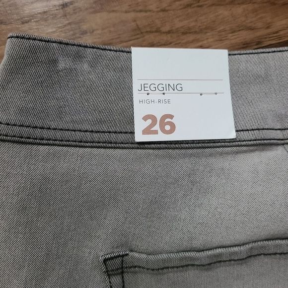 Lane Bryant High Waisted 3 Button Jeggings Gray 26 NWTS - Picture 7 of 7